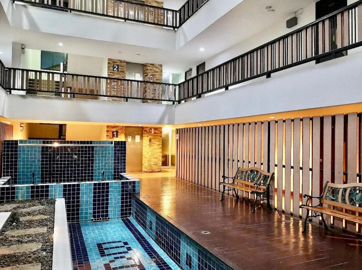 Aparthotel Grannylla Charoenkrung Bangkok Exterior foto
